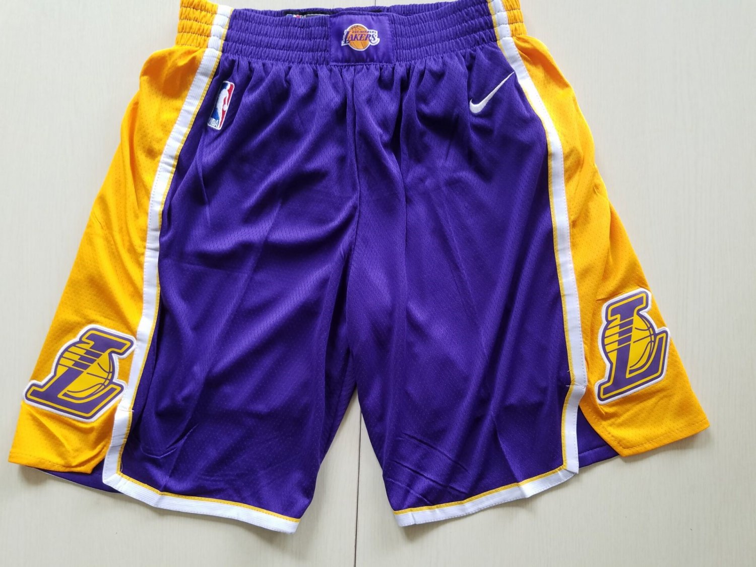 Men's Los Angeles Lakers Nike Icon Basketball Shorts - PURPLE