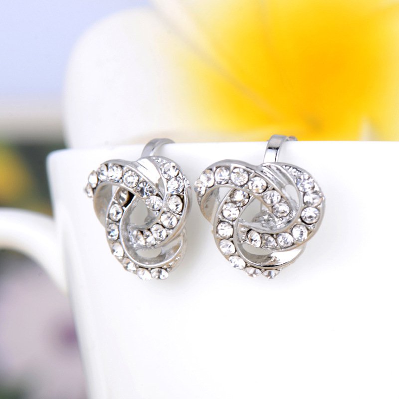Fashion big earrings Multi-layer diamond-studded earrings No hole ear clips Simple