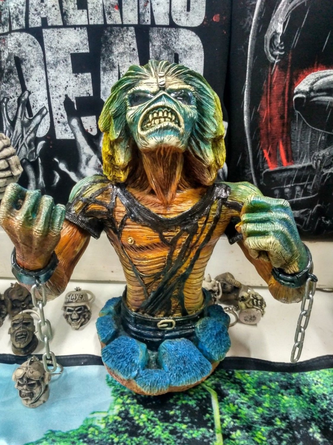 dc metal statue