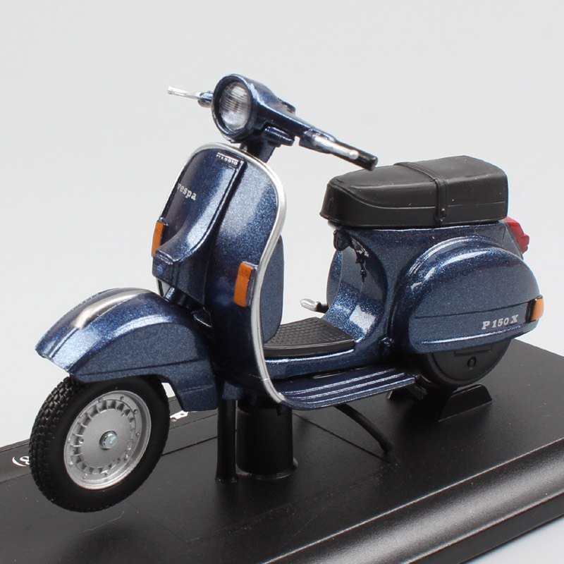 Piaggio Vespa P150X 1:18 Die Cast Metal Motorcycle Model Miniature