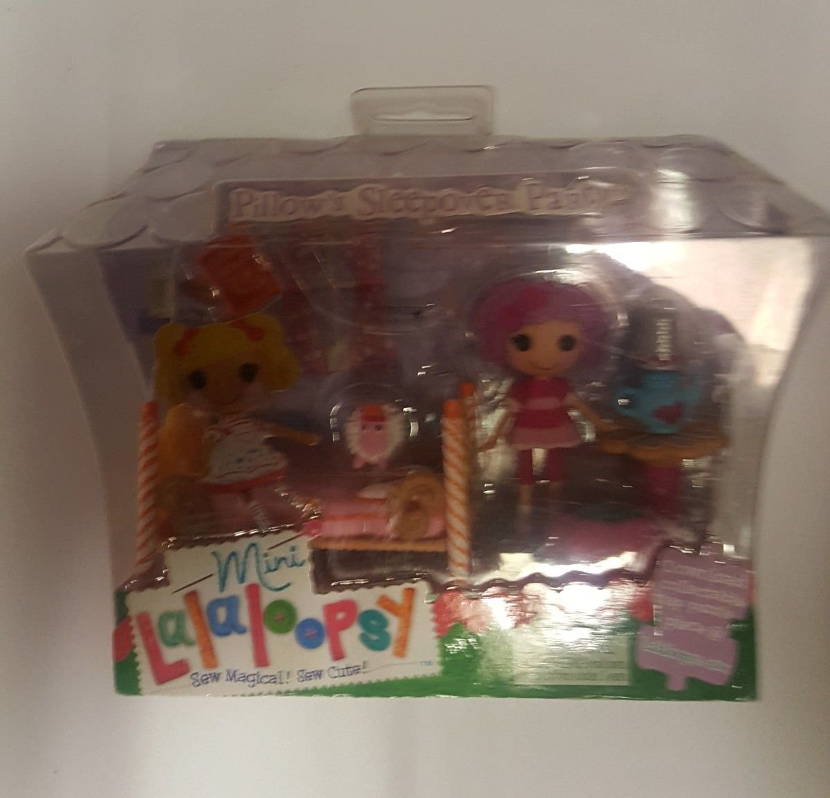 Mini Lalaloopsy Pillow's Sleepover Playset