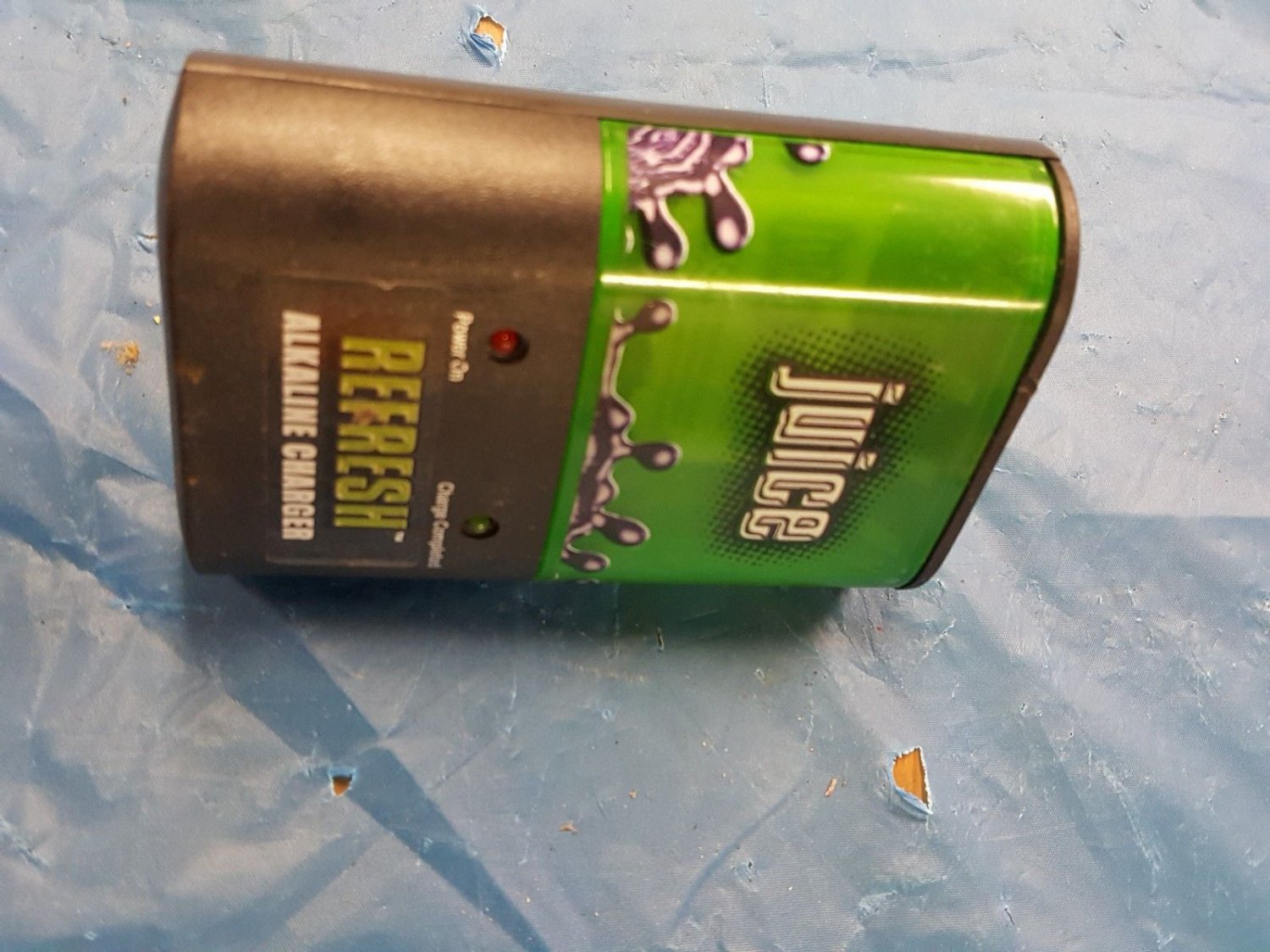 4 Rechargeable AA Alkaline Charger