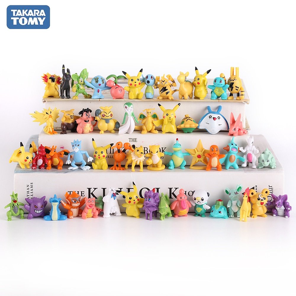 charizard mini figure