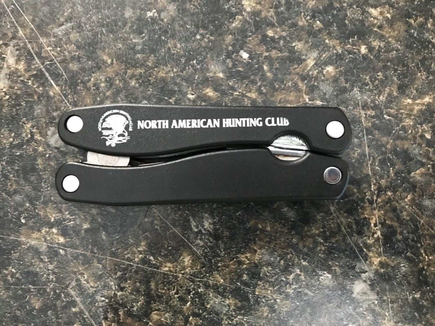 multi tool  with knife