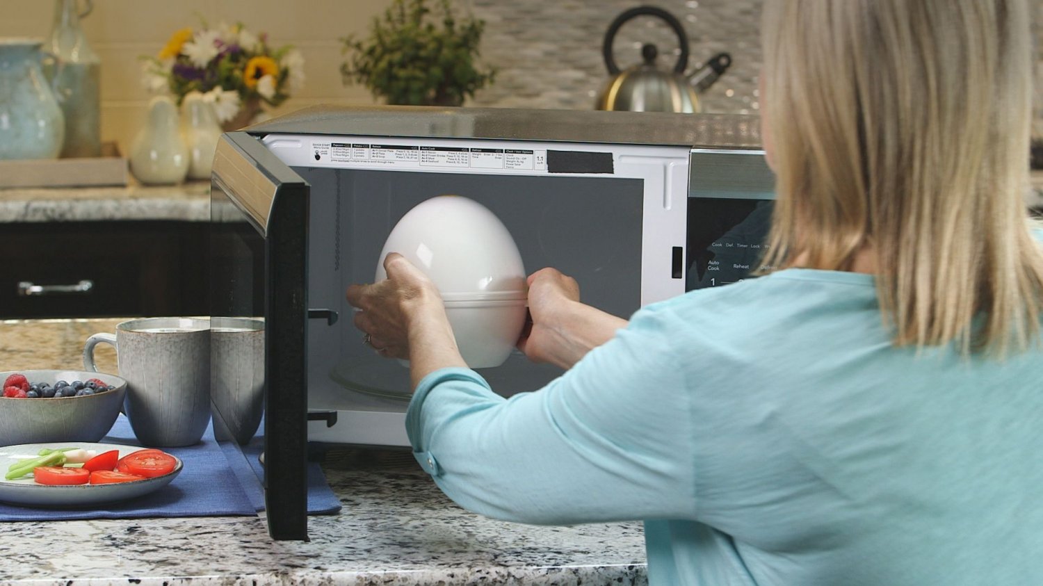 Egg Pod Microwave Egg Cooker that Perfectly Cooks 4 Eggs and Detaches