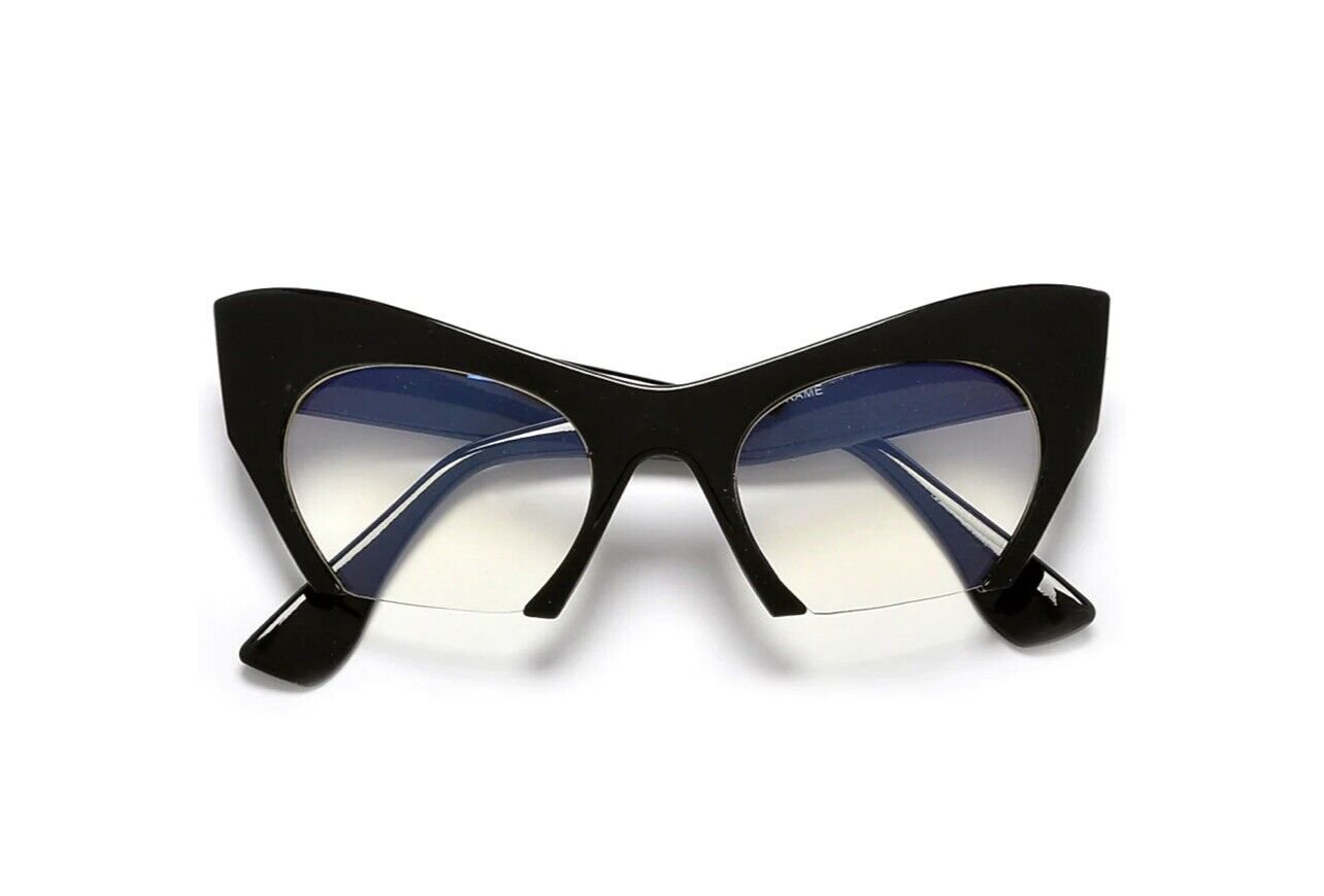 Sharp Rimless Bottom Modernized CatEye Frame High Fashion Designer Glasses