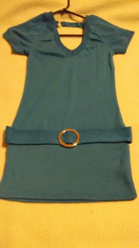 Women's Apparel (Top) Size Medium (Polyester)