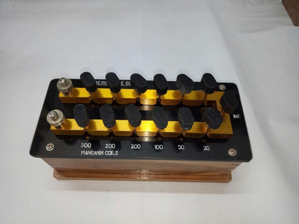 Physics Resistance Box Plug Type with Range 1 to 100/500/1000/10000