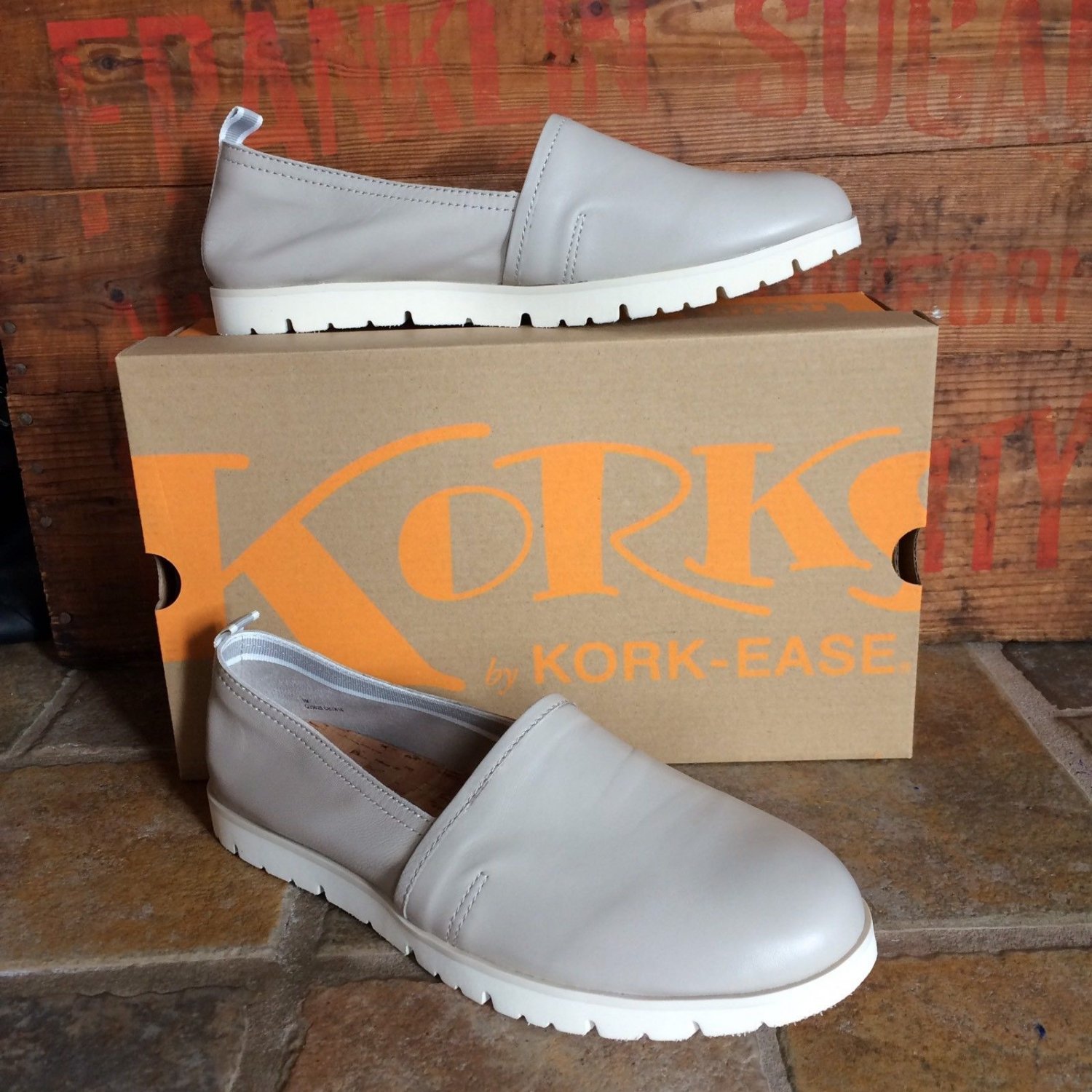 NEW 100 Korks by Kork Ease 9 Lillis Light Gray Leather Oxford Sneakers