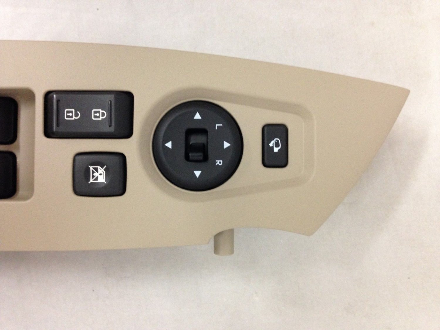 OEM driver power window door lock mirror switch for Sorento 1415. Left