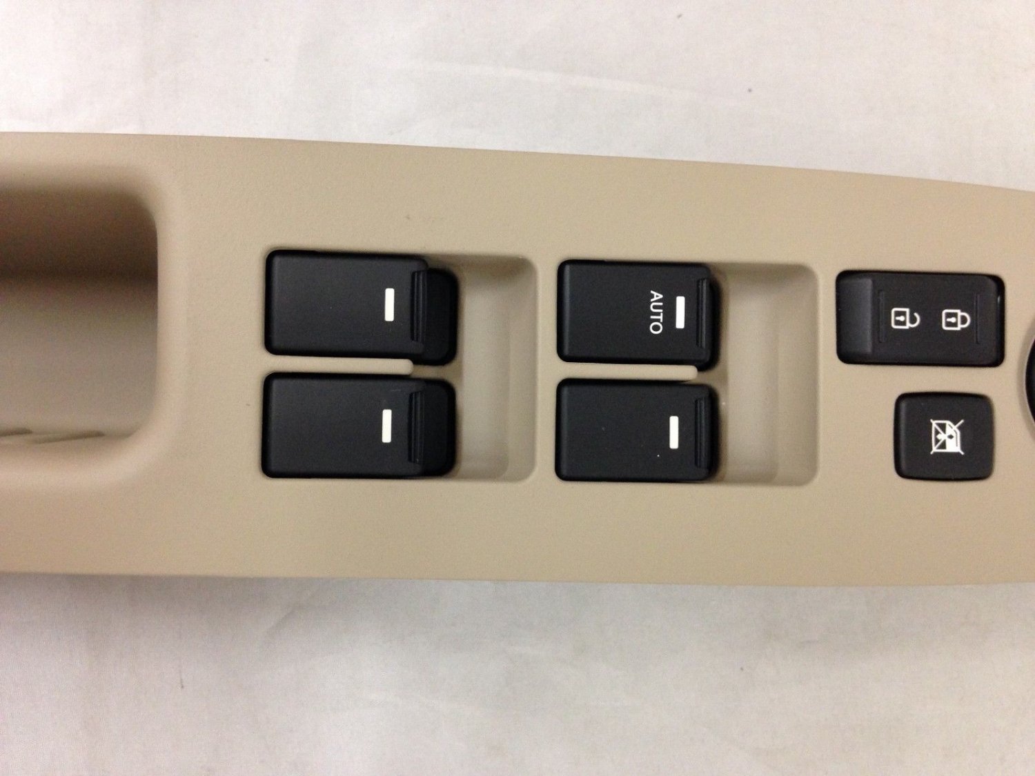 OEM driver power window door lock mirror switch for Sorento 1415. Left