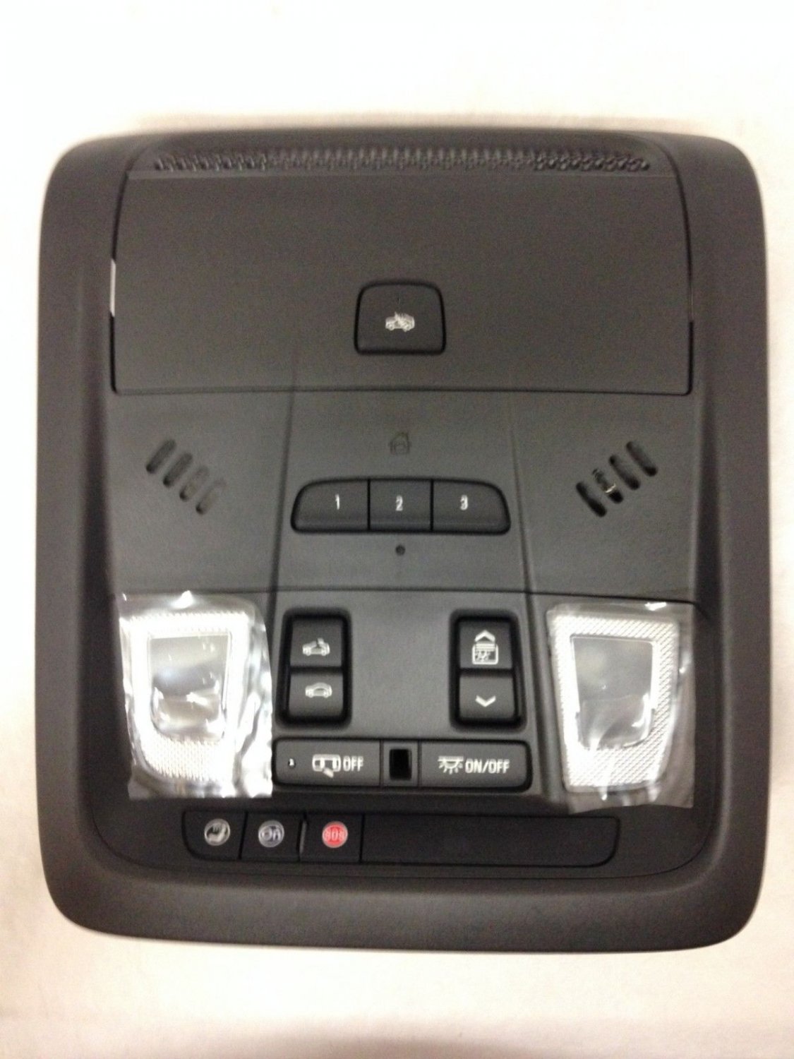 XT5 overhead console. HomeLink Garage Door Opener, OnStar, Sunroof. Jet