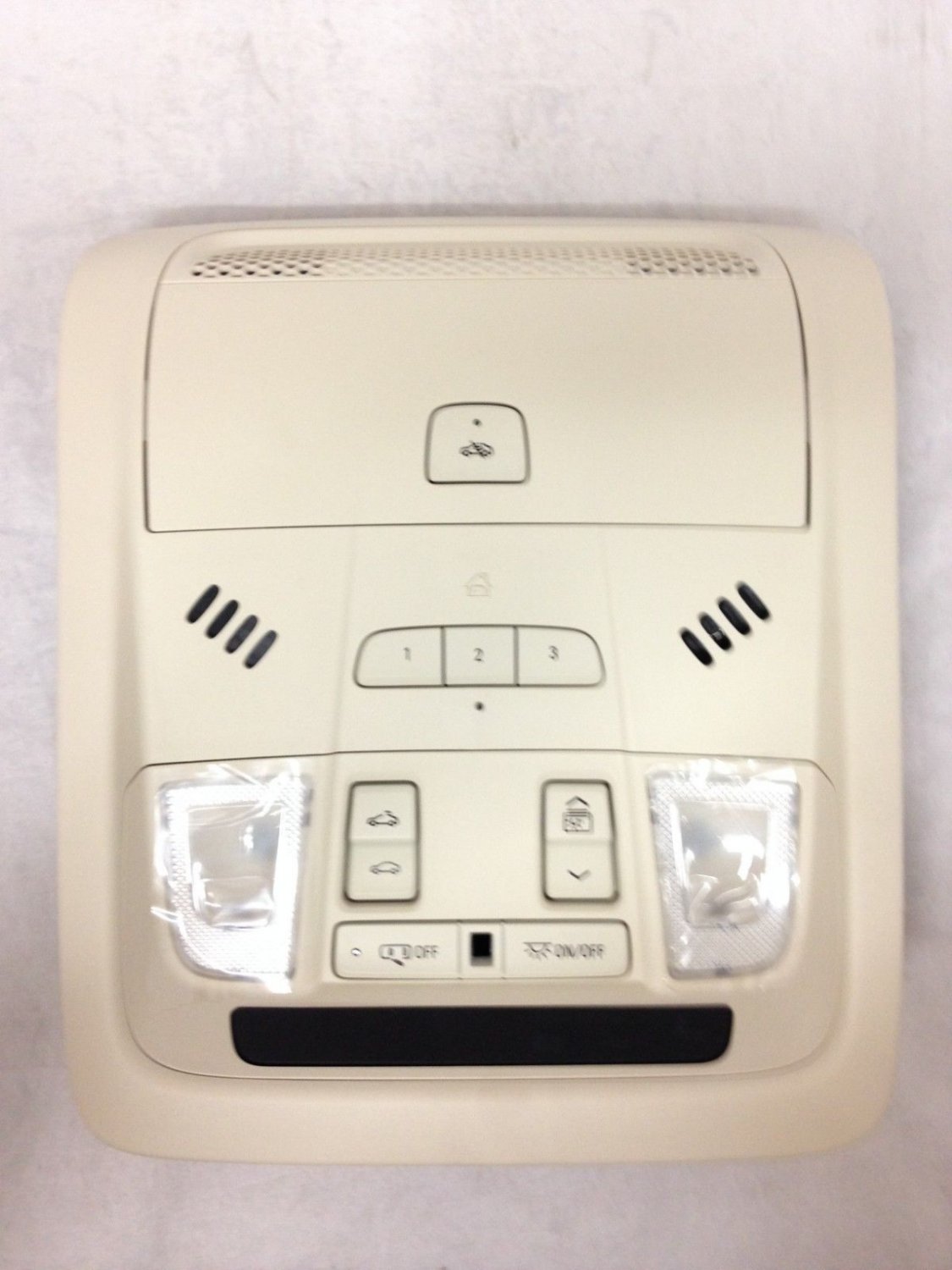XT5 overhead console. HomeLink Garage Door Opener, Sunroof. Lite Wheat