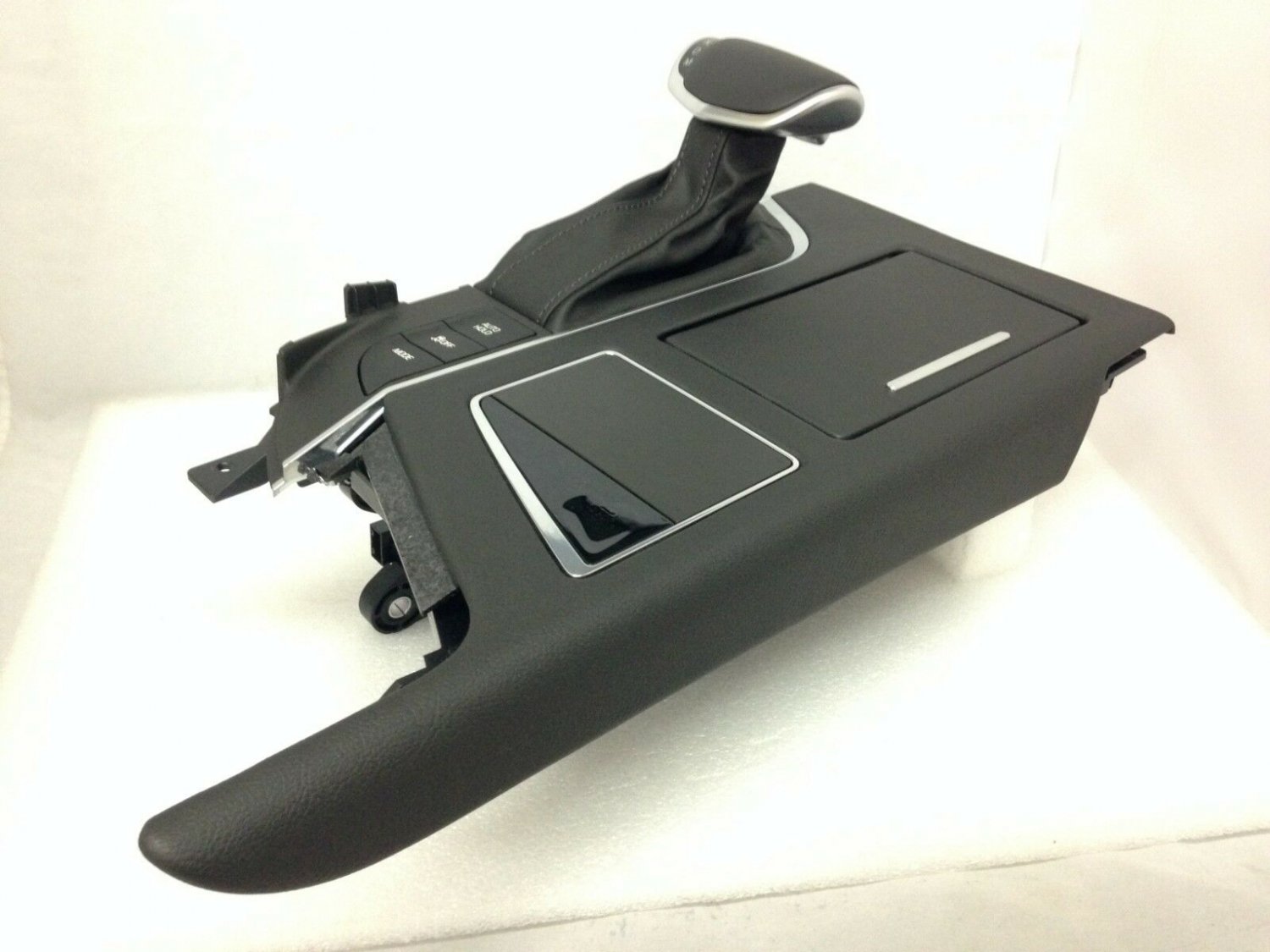 Cadillac CT6 center console black insert w/ shifter,touch pad & traction buttons