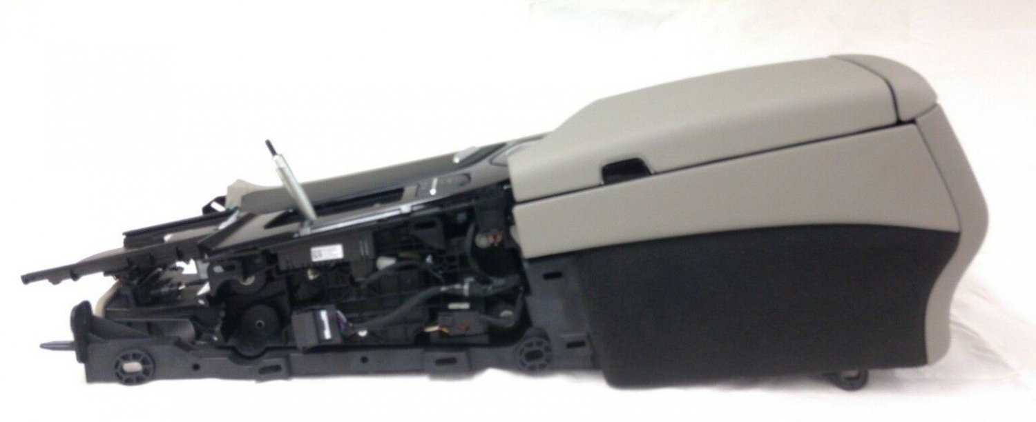 CTS 2014-2018 very light platinum gray leather center console. OEM original NEW