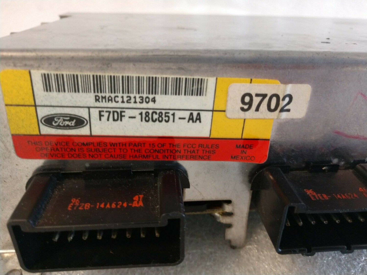 OEM factory original tuner receiver module for 1997 Taurus Sable. Remanufactured