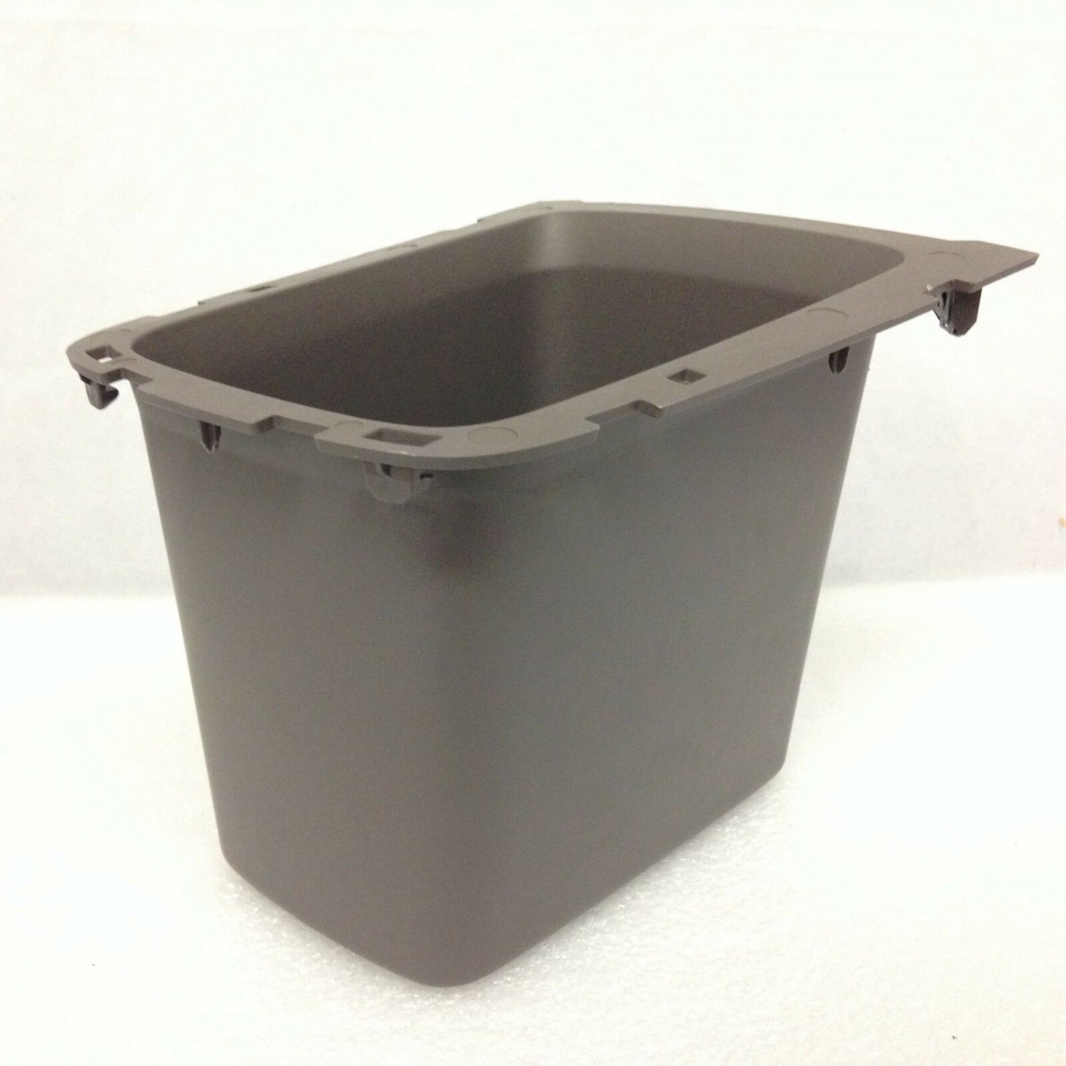 Cruze 2016-18 brown plastic storage bin pocket for center console. New OEM