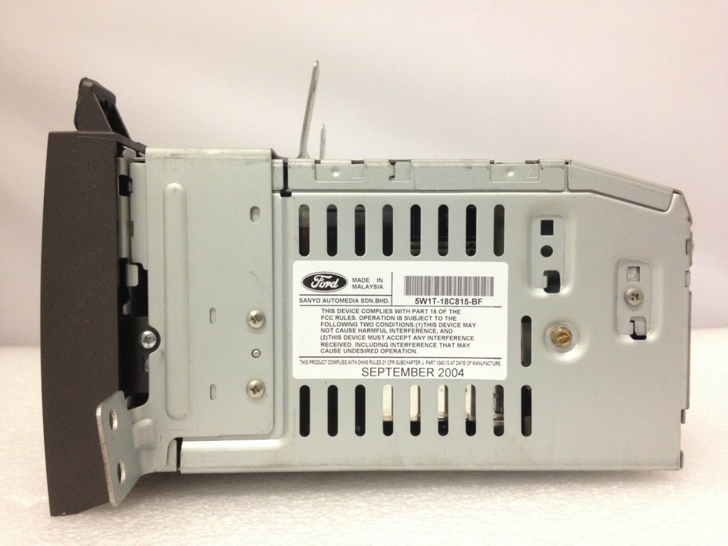 Town Car CD6 Sound Mark radio. Factory CD stereo. Sirius SAT ready. 20052009