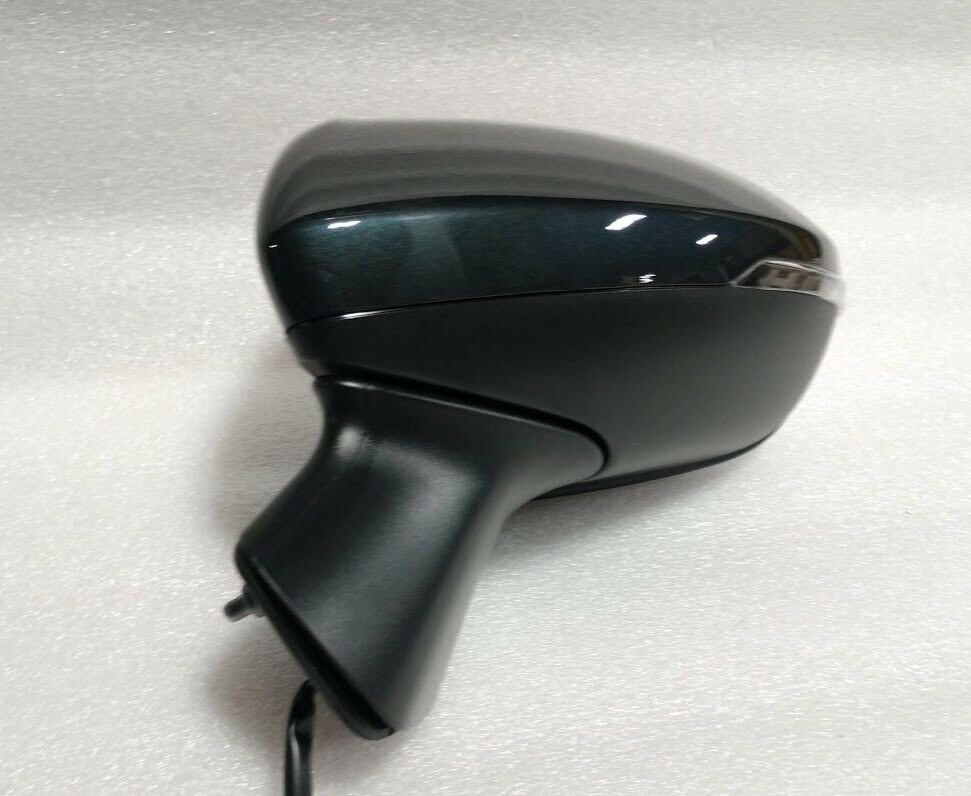 2016-2018 Chevy Cruze dark gray LH door mirror w/ signal. Driver left side OEM