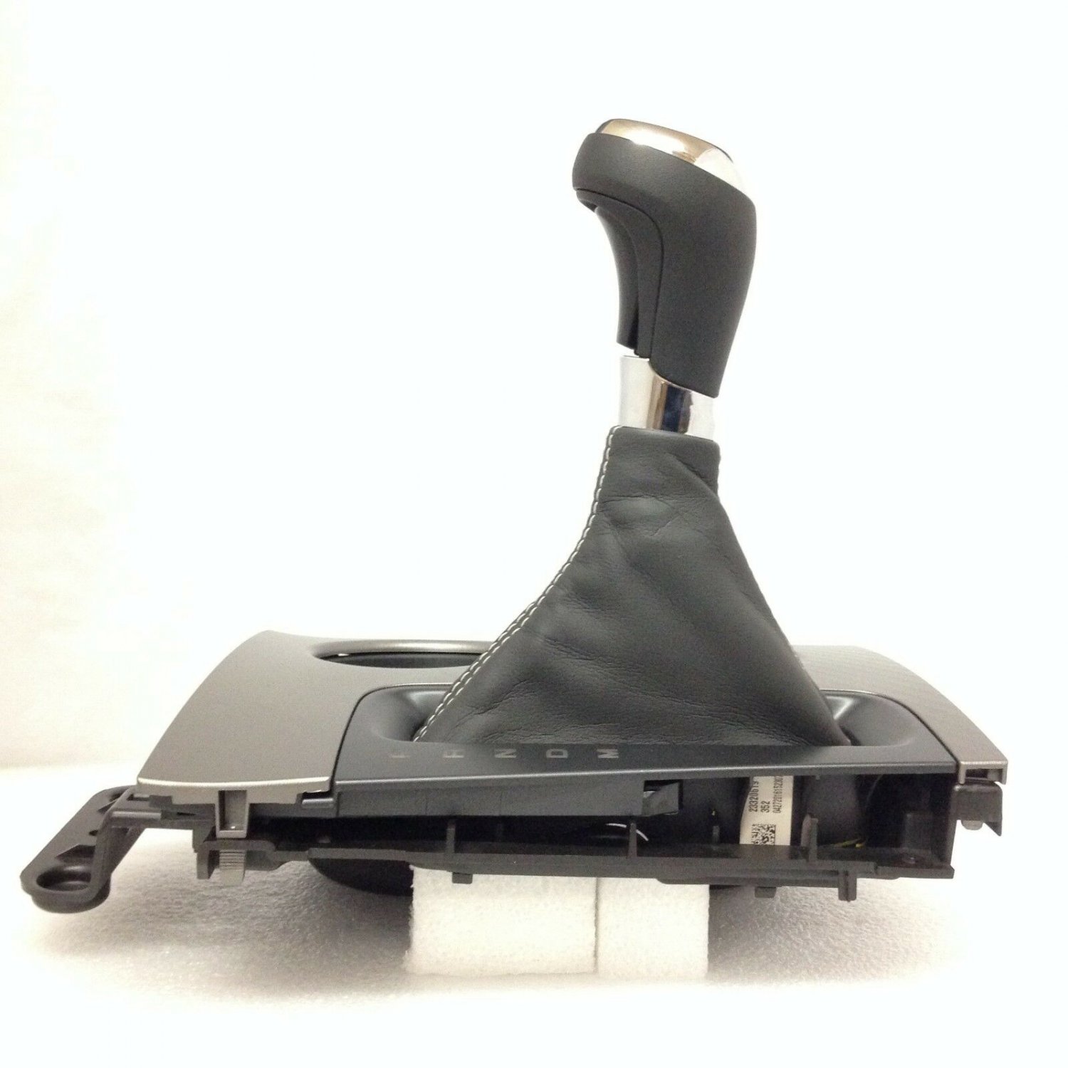 Center floor console upper shift assembly for Chevy Impala 2016-2020