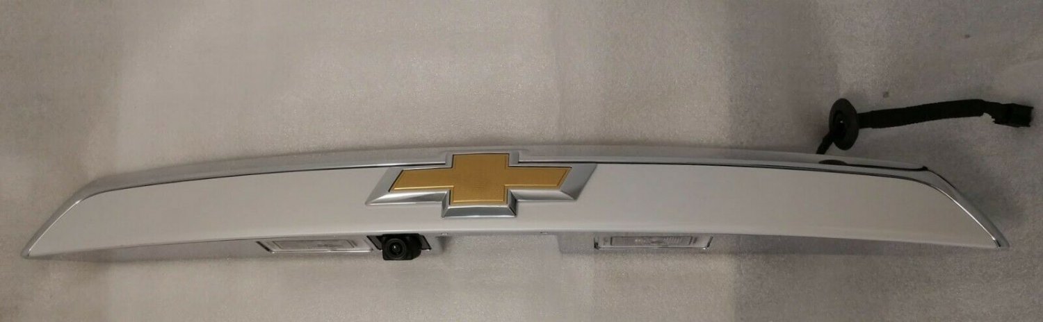 OEM rear white lift gate handle with camera & harness. 2016-2017 Chevy Equinox