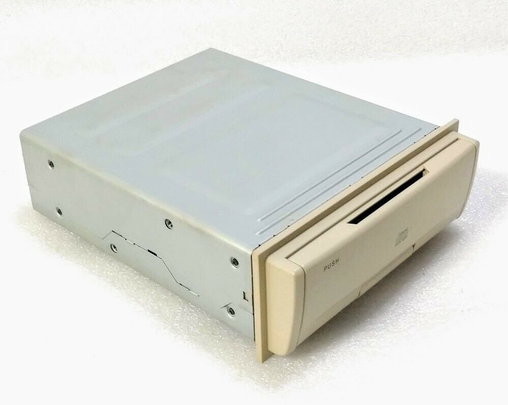 Lincoln remote CD6 Changer. OEM factory original for select 2002-03 Navigator
