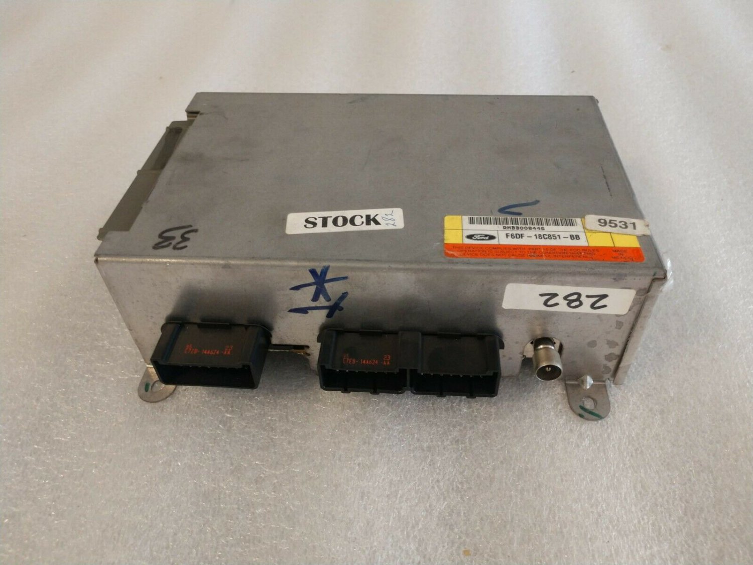 OEM factory original tuner receiver module for 1996 Taurus Sable. Remanufactured