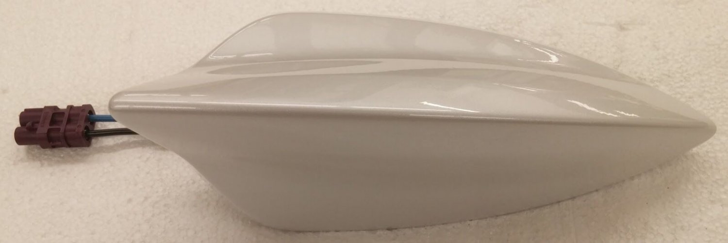 Chevy Malibu OEM shark-fin roof-top antenna, painted white. Factory original
