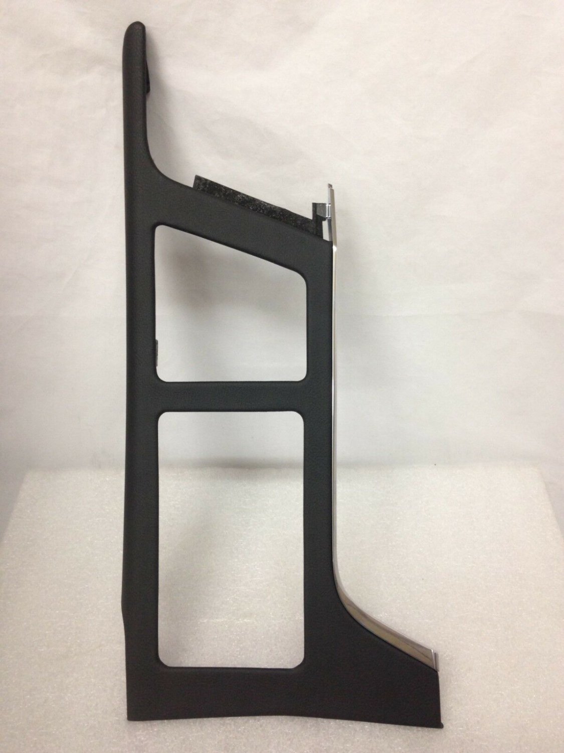 Cadillac CT6 2016-2018 black center console shifter cupholder Cue trim piece