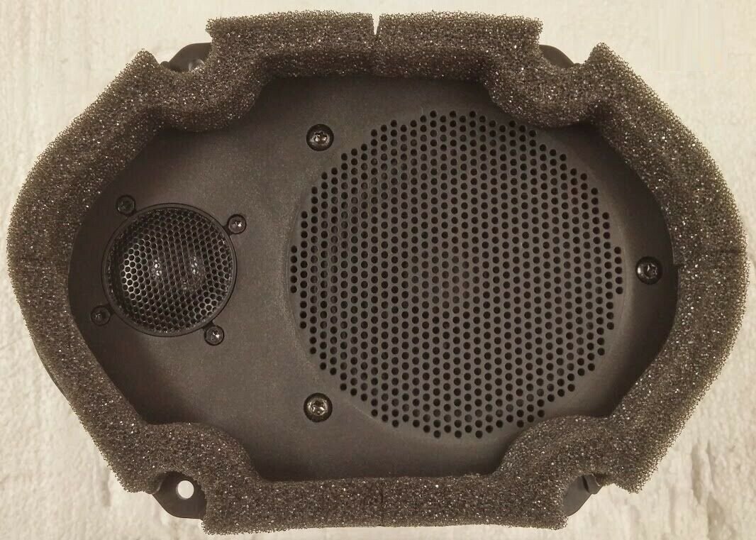 NOS New enclosed 6x8 2-way speaker. 25W 4ohm. Factory original OEM for Ford