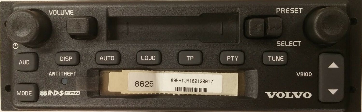 Semi truck tractor Delco Delphi FM cassette radio. Volvo Mack International +