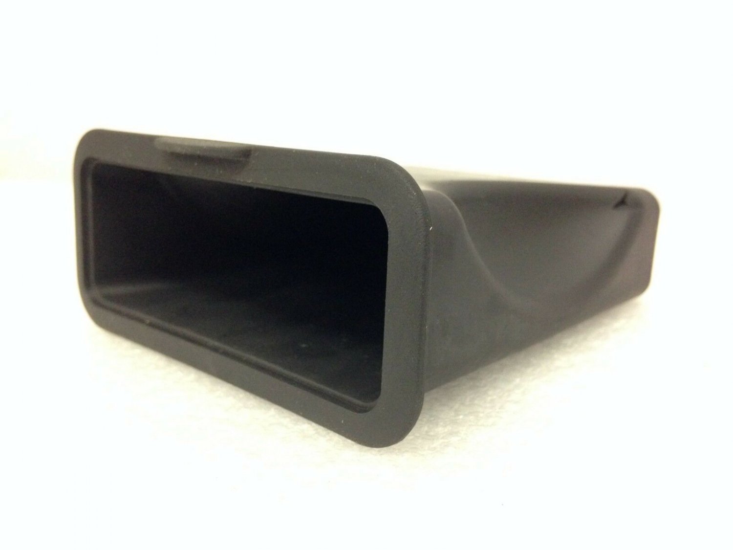 Cruze 2016-18 wireless phone charging rubber pocket for center console. New OEM