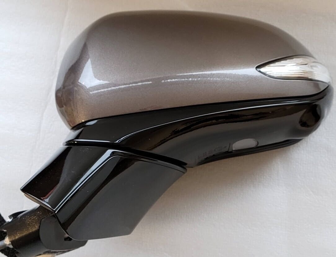 Bronze LH driver side door mirror w/ BSM BVM Camera. OEM for 2019-2020 Santa Fe
