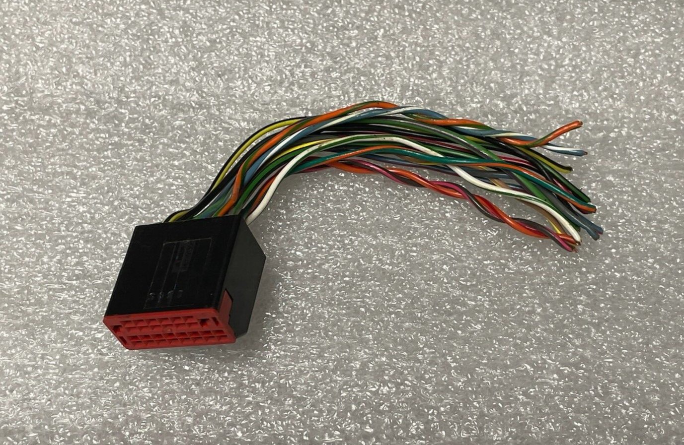 Wiring harness replacement stereo plug. Many 1998+ Ford original factory radio