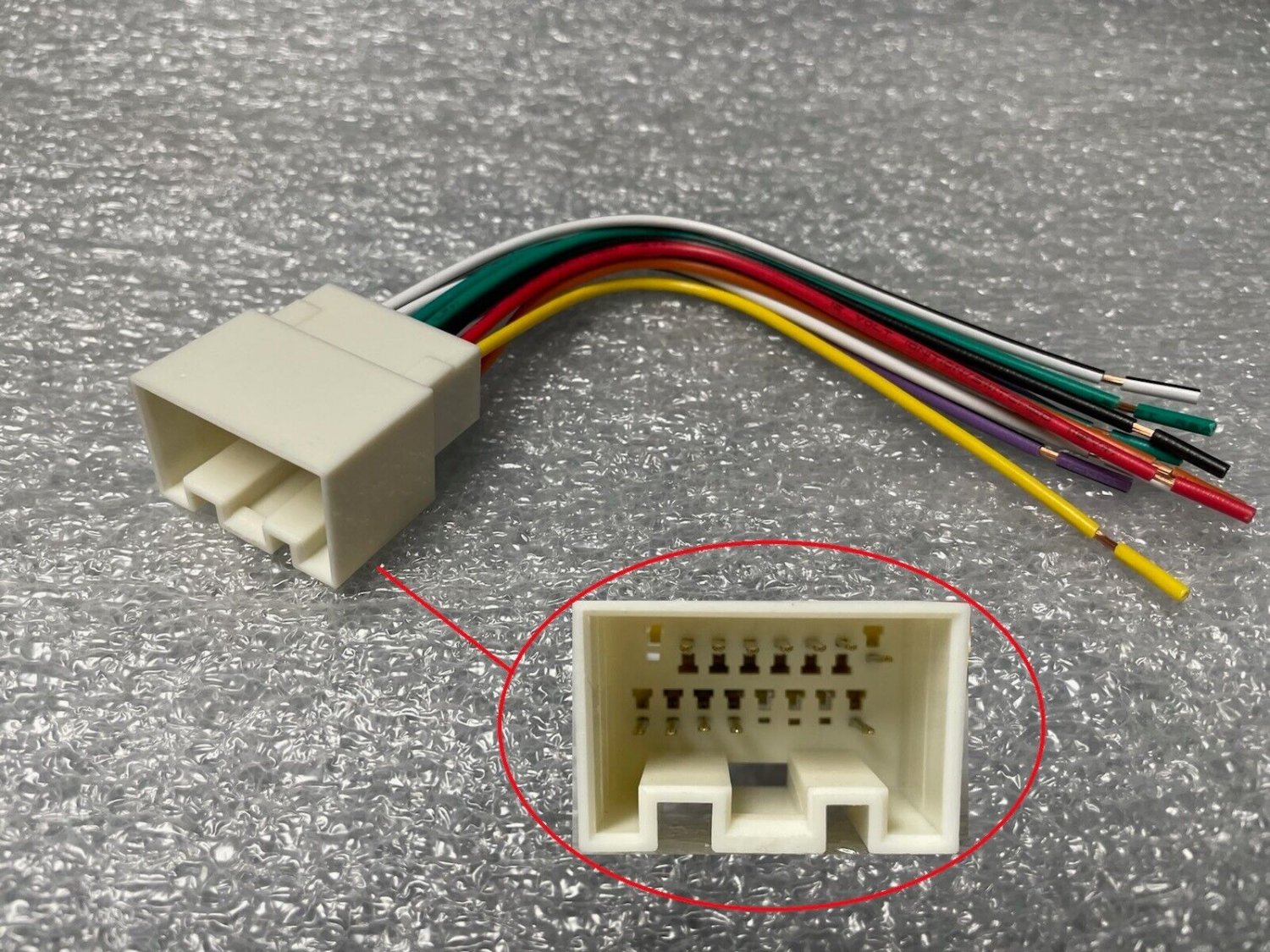 Reverse female wiring harness radio plug. Add aftermarket to many 1998+ Ford