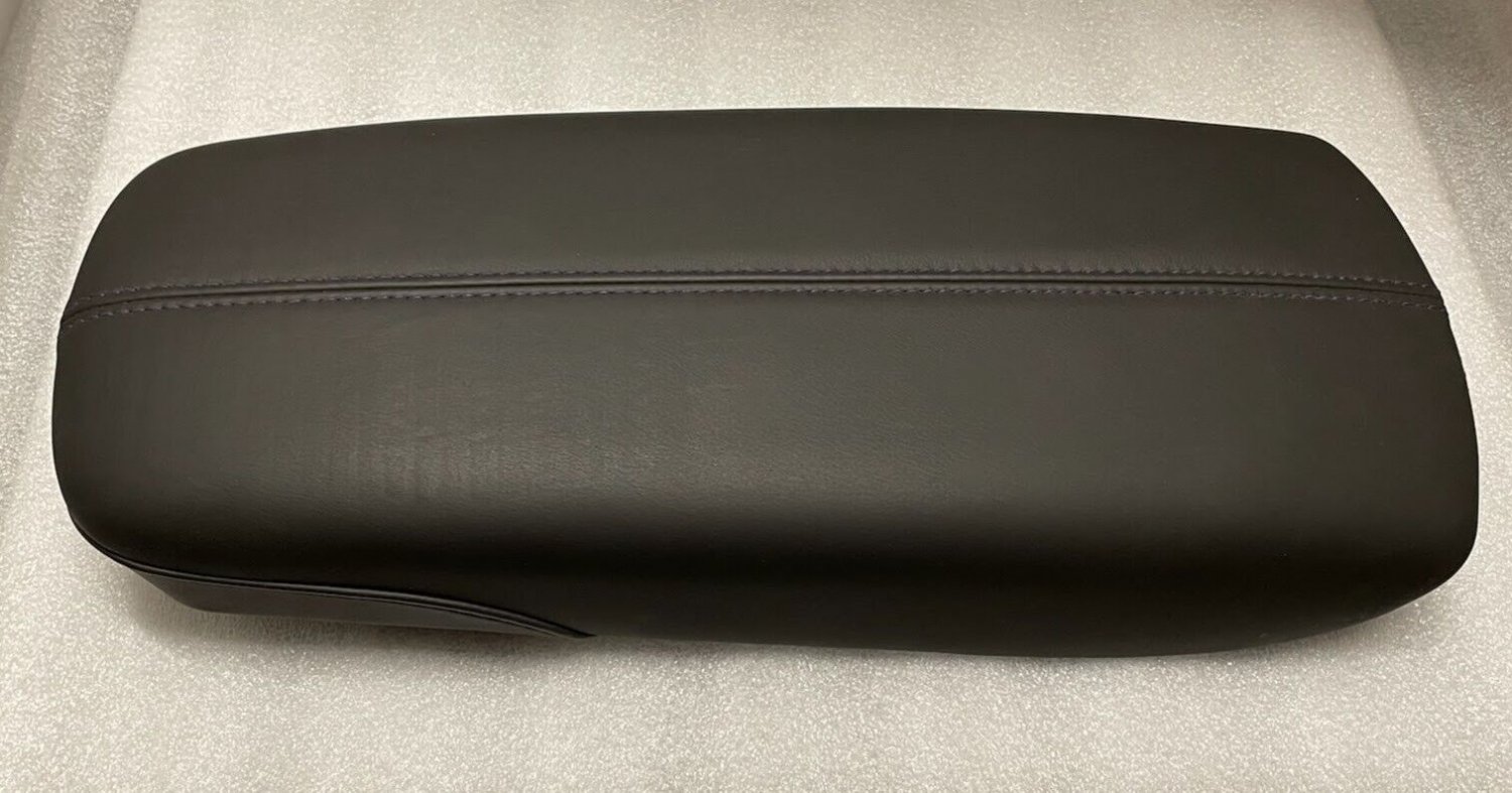 XTS 2013-2018 black leather center console armrest lid top with purple stitching