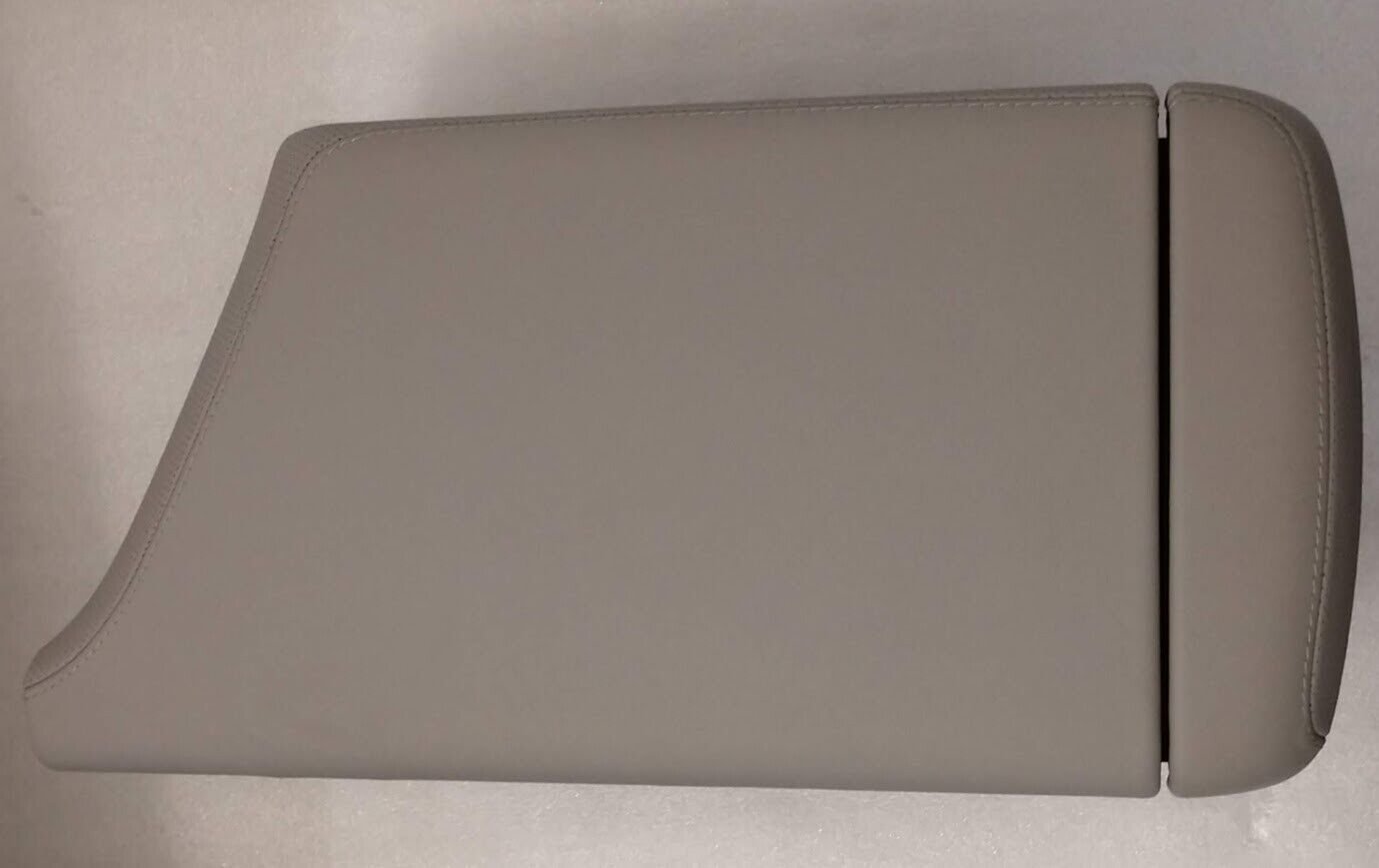 CTS 2014-2018 platinum gray leather armrest console lid + upper end cap. OEM