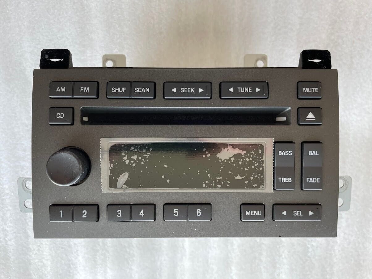 Lincoln Town Car single CD radio. OEM factory stereo. 2005-2009. Reman