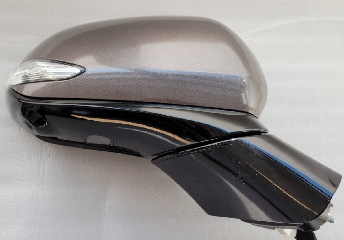 Bronze RH passenger side door mirror w/ BVM 360 Camera. OEM for 2019-20 Santa Fe