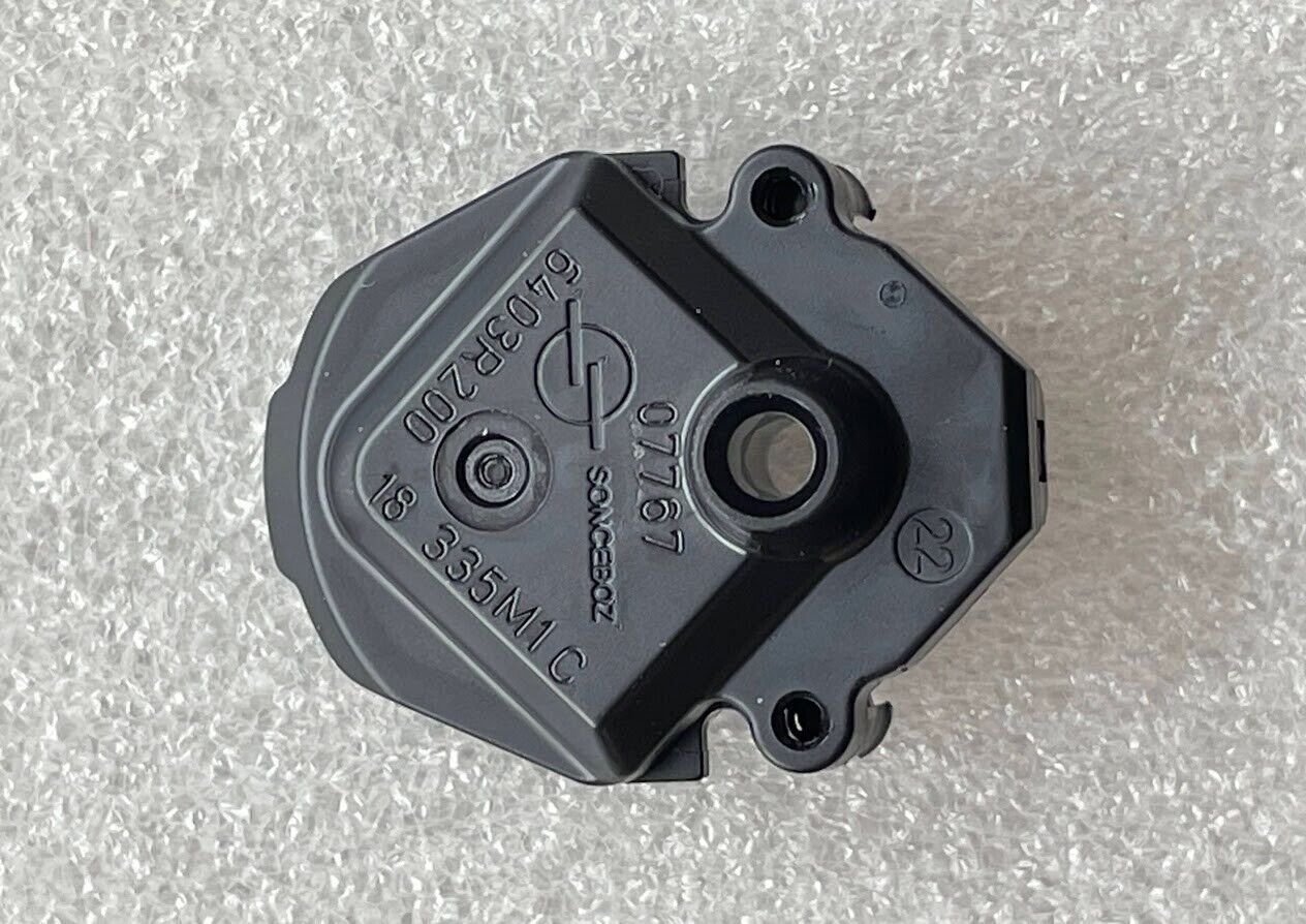 Instrument panel dash gauge cluster tachometer drive motor 6403R200