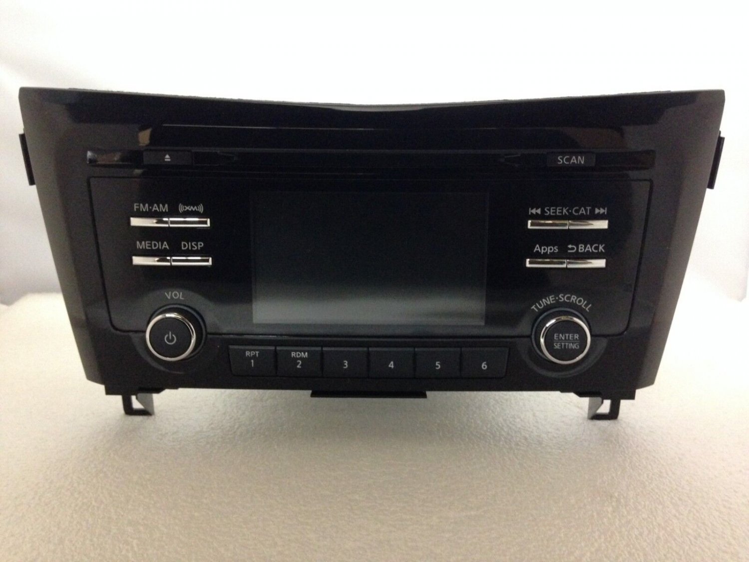 MP3 CD USB SiriusXM radio. New OEM factory stereo for Rogue 2014-2016. Blem
