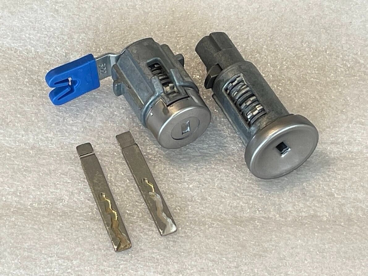 GM ignition & door lock cylinders +2 flip key blades. Fully assembled non-chip