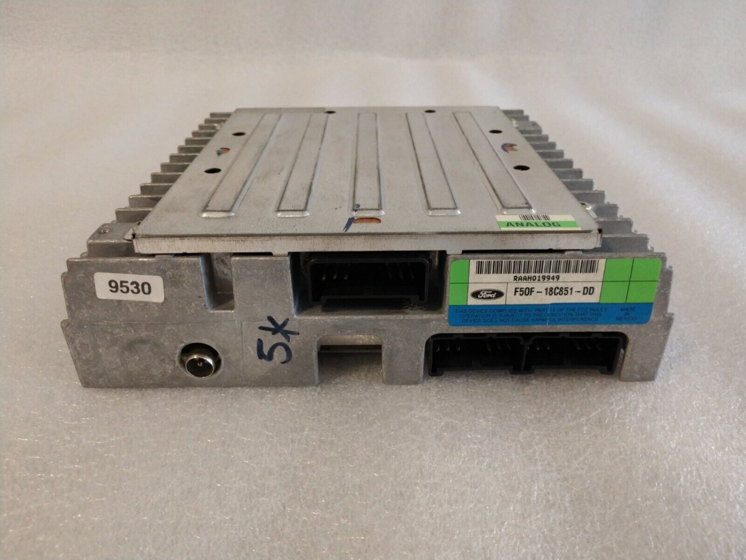 OEM factory original amp for some 1995 Lincoln Continental. Remanufactured