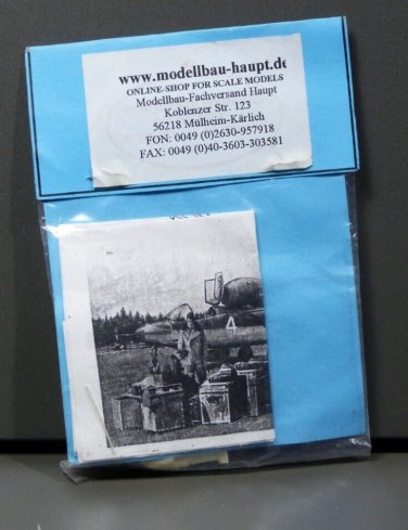 1/48, WWII German Pilot with Crates, 48PO-A85 Pend Oreille Resin Model Kit,