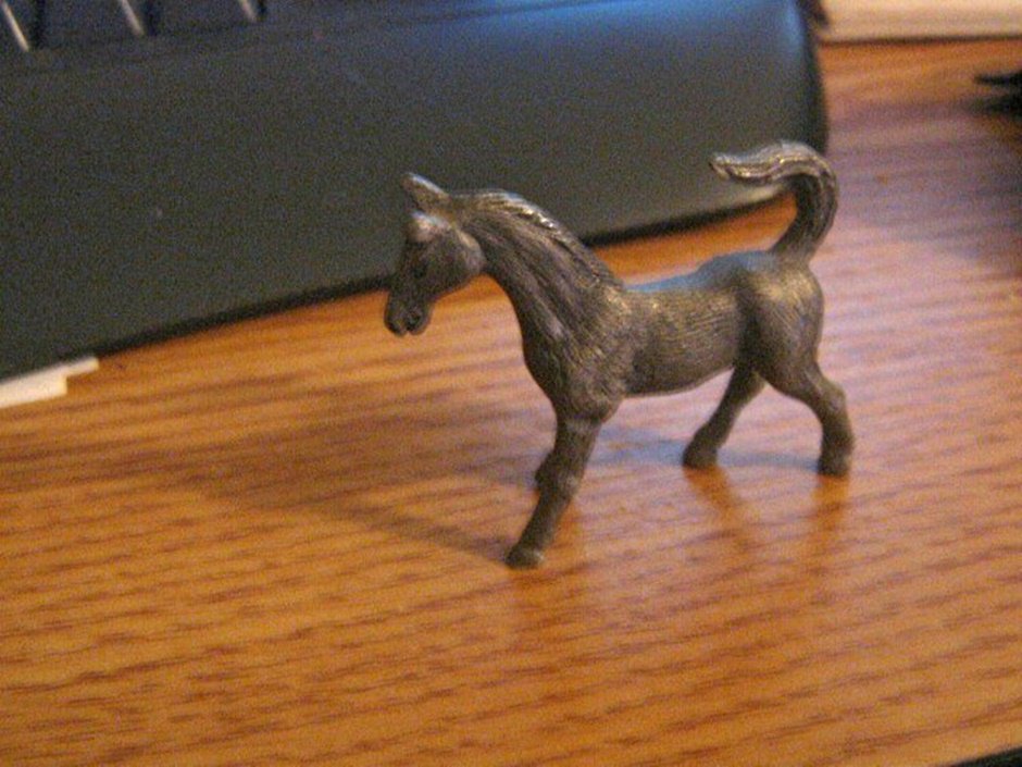 Collectible Miniature Pewter Thoroughbred Horse Figurine 1118110