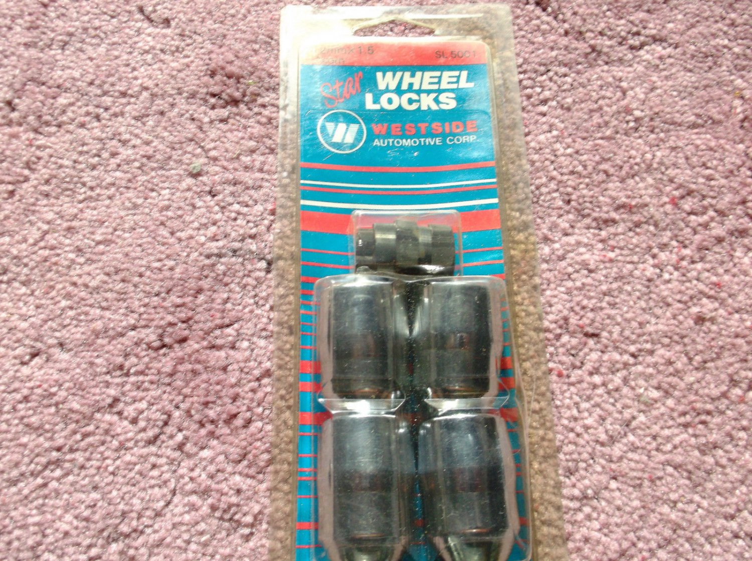 12mm X 1.5 TAPER SEAT LOCKING LUG NUT SET WITH KEY 12mm X 1.5