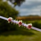 White/dusy pink bunwrap