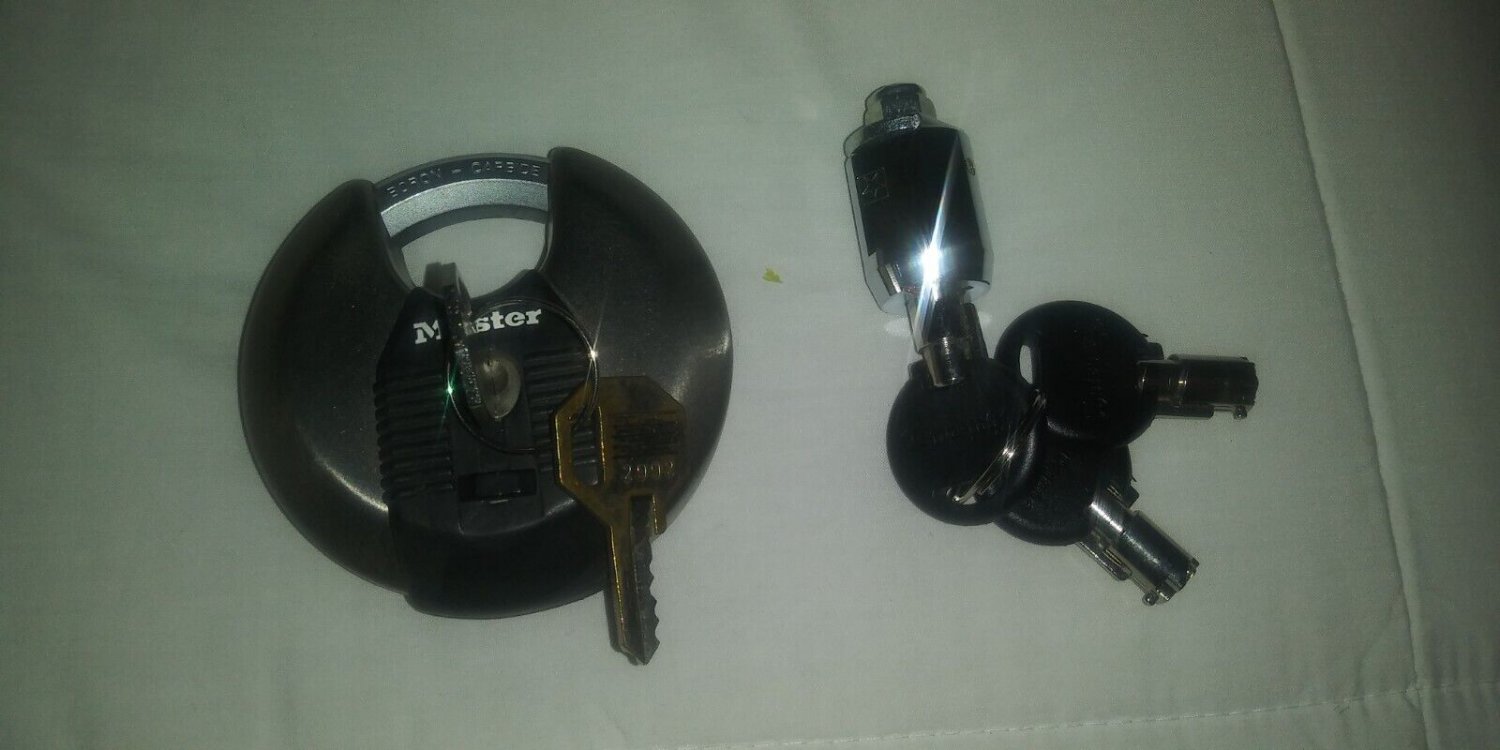 Master Disc Lock Chateau Bezel Lot Of 2 Used Working Locks With Keys