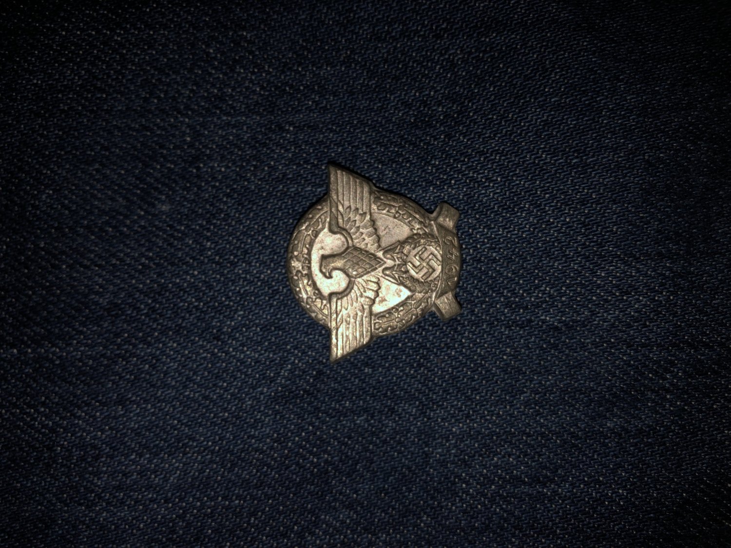 WW2 German Original Nazi Police Badge Lapel Insignia