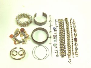 MIXED LOT S- 13 Bracelets: bangles, cuffs, stretchy, chain, silver & gold tones